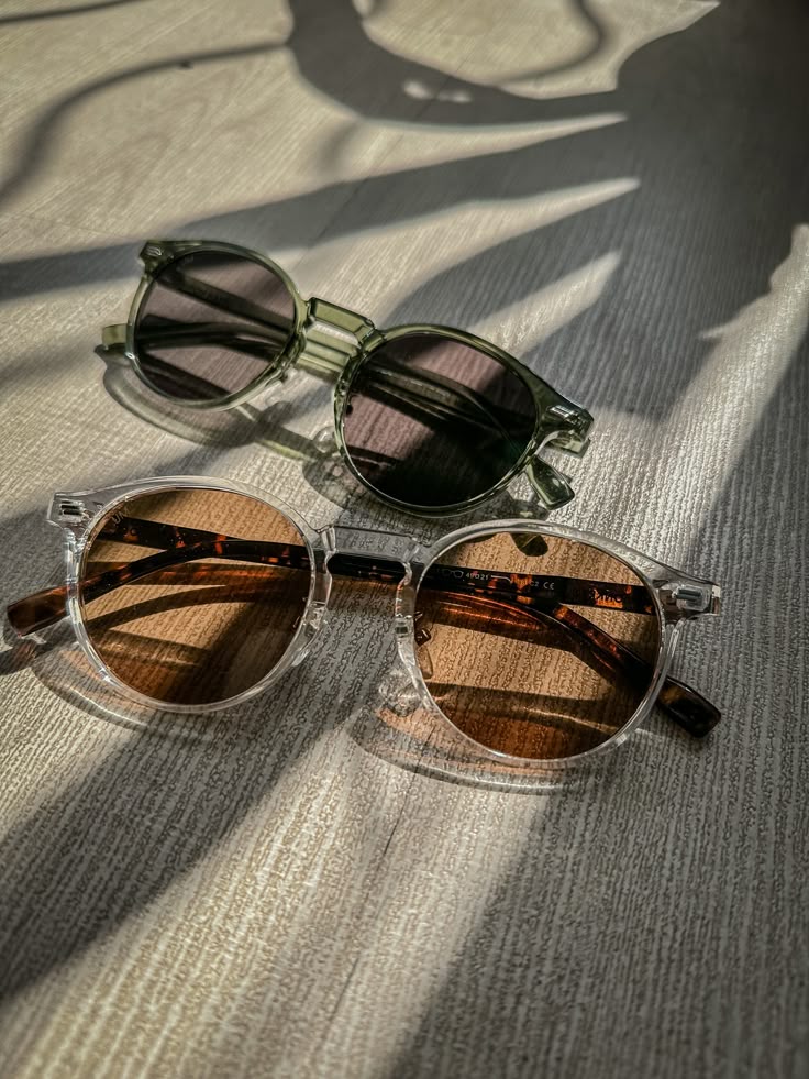 The Art of Minimalist Eyewear: Why Less Creates More Impact